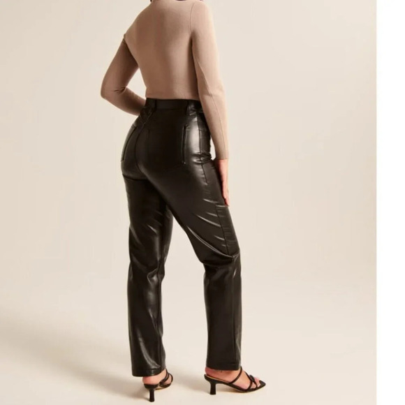 Abercrombie & Fitch Curve Love Vegan Leather 90s Straight Pant NWT Size 30/10 - Picture 4 of 11